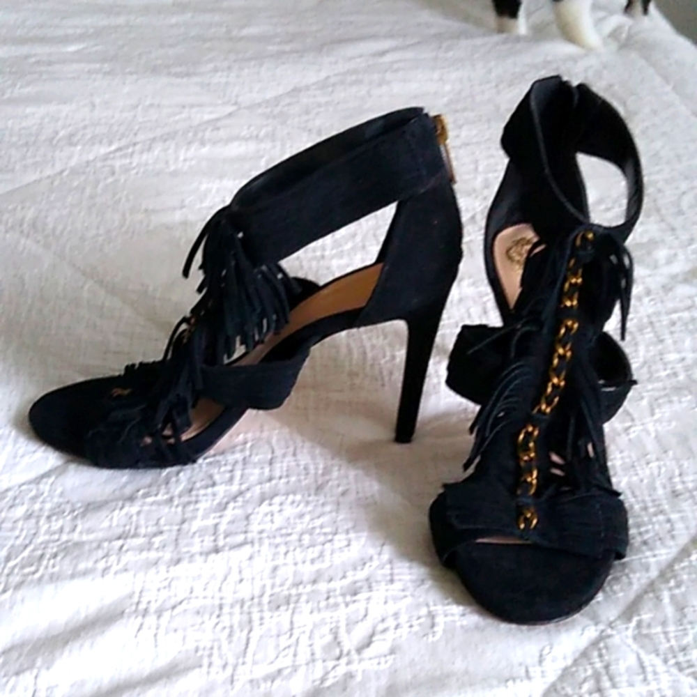 Vince Cumuto black suaude 3.25" heels